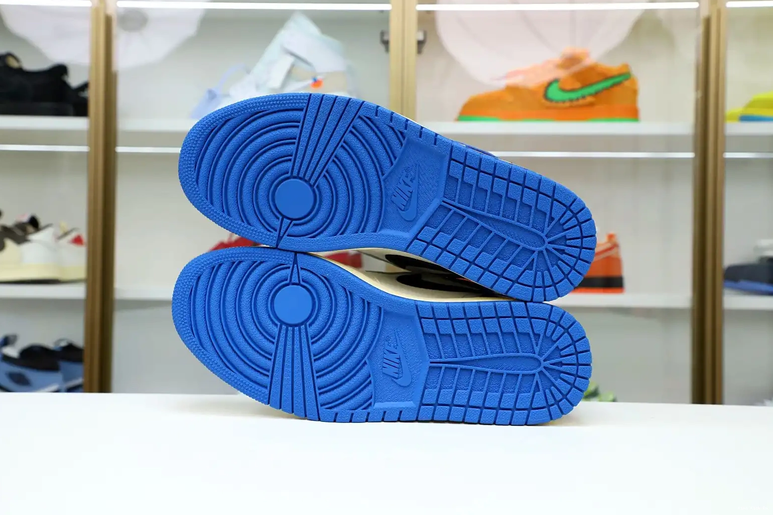 1 JORDAN Kimikick RETRO AIR DESIGN X FRAGMENT SCOTT TRAVIS X HIGH 0602